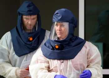 US daily deaths could soon triple; lockdowns in Europe