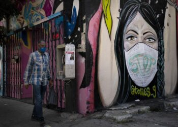 Trump’s diagnosis shows US vulnerability to the coronavirus | Nation & World News