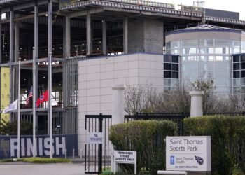 NFL looking at “several” protocol incidents with Titans | National