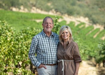 Frank investment: Couple gives $7.5M to help UI College of Media foster good journalism | University-illinois