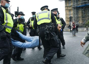 Europe, U.S. watch case totals grow, debate new restrictions | National News