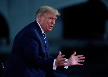 Pelosi sets deadline, McConnell pushes bill