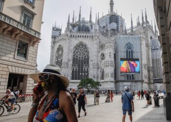 US and Italy coronavirus pandemic response is worlds apart