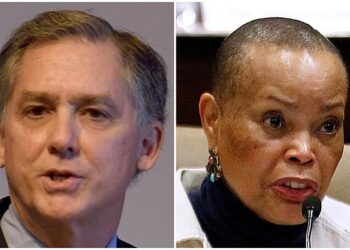 2 rivals decry U.S. takeover of health care