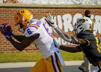 Photo: LSU at Missouri