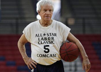 Scheuer, Philly sports media denizen for decades, dies at 88