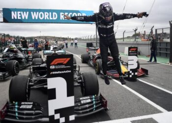 Sports Digest: Hamilton sets F1 record with 92nd victory