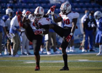 Hilltoppers Start off C-USA With Win Over Rival Middle Tennessee