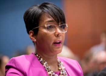 City Employees Can Serve As Poll Workers Says Atlanta Mayor
