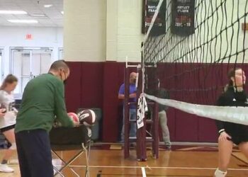 Springfield Catholic embraces another volleyball coach