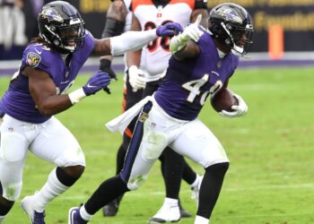 Patrick Queen Wins First Matchup With Former Teammate Joe Burrow