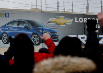 Why An Auto Plant Closure Looms Large In Ohio’s Presidential Contest