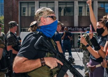 USA: Police failing to protect protesters from violence, as volatile elections near