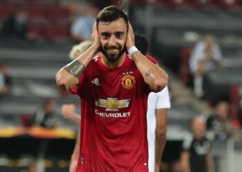 Real Madrid, Barcelona edge in on Manchester United’s Fernandes