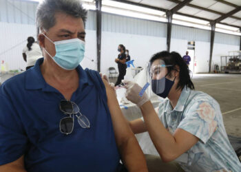 Drive-through service for seniors: Flu shots, health screenings, medical info available at county health fair