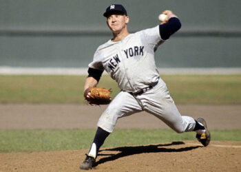 Whitey Ford, Yankees legend and Hall of Fame pitcher, dies at age 91