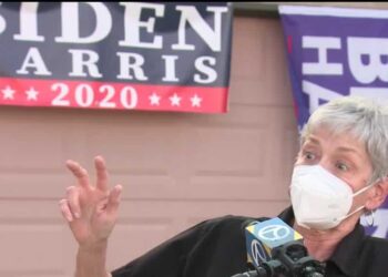 Albuquerque cul-de-sac engaging in friendly “sign wars”