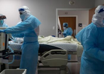 US coronavirus: As the holidays get closer, Covid-19 hospitalizations and deaths are happening at a faster rate