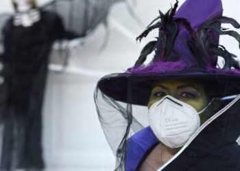 NYC party on Halloween busted; lockdown in England