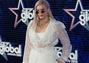 Anne-Marie almost quit her music career ‘three times’ | People