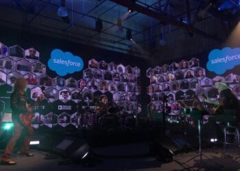 Metallica, Foo Fighters combine for superstar Saturday virtual concerts | Arts & Entertainment