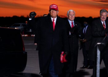 Trump Chief of Staff Mark Meadows tests positive for COVID-19