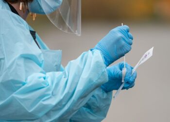 Tracking COVID-19 in Alaska: Record 745 new cases and 1 death reported Saturday