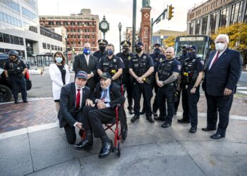 101-year-old World War II veteran embarks on Veterans Day motorcade tour