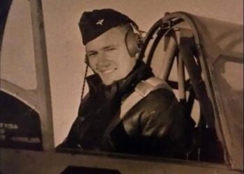 World War II aviator gets letter 51 years after his time as a POW