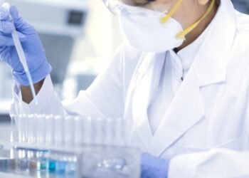 Moderna COVID-19 vaccine 94.5% effective, similar to Pfizer: Trial