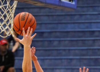 La Crosse County Health Officials Call For Winter School Sports, Extracurriculars To Be Canceled