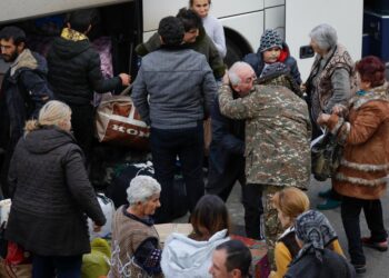 Armenians Return to Nagorno-Karabakh After Cease-Fire | World News
