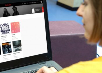 Algorithm-based music recommendations: Low accuracy for lovers of non-mainstream music