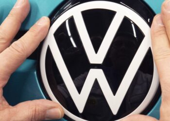 VW plans brand-name change in U.S.