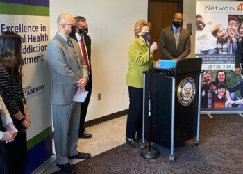 Sen. Stabenow discusses expansion of mental health services in Kent County
