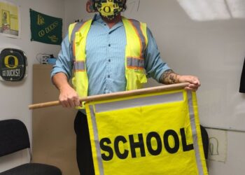 Rogue Valley man creates intersection of entertainment at elementary school