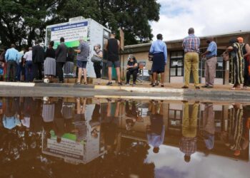 African Expert Warns of ‘Vaccine War’ Over Access to Jabs | World News