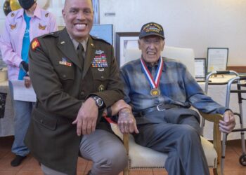 DVIDS – News – Oklahoma World War II and Korean War Veteran receives Thunderbird Medal