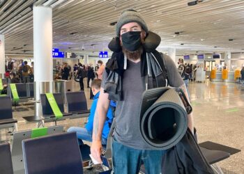 American expats are heading back to the US for vaccinations