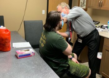 Pharmacies, county health departments to Iowans: Keep your vaccination appointments