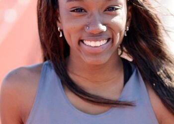 Newton girls track finishes fifth at Indianola – Newton Daily News