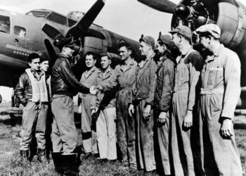 Author presents previously unknown stories, photos of Michiganders in WWII | Entertainment