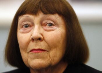 Australian portrait photographer June Newton dies at 97 | Entertainment