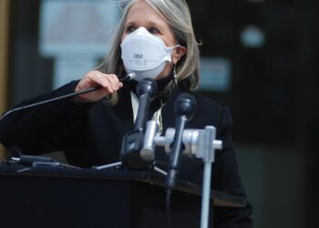 Records: New Mexico governor settles harassment allegation | Govt-and-politics