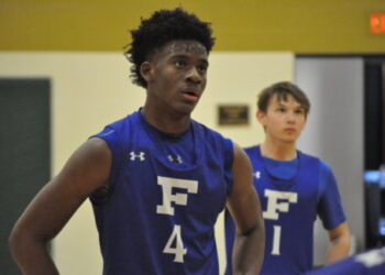 Polar Bears rally past Notre Dame, 64-59