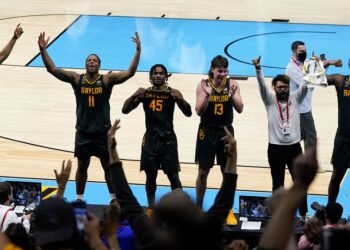 Baylor lands USA TODAY’s top spot after claiming national title