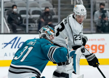 Kings excel in all areas, defeat Sharks – Daily News