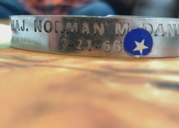 Wisconsin brothers to bring commemorative bracelet to Vietnam War POW
