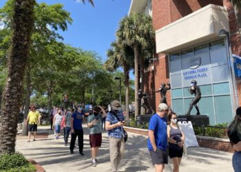 UF Health Mass Vaccination Events Bring Busy First Week, Thousands Of Doses Administered