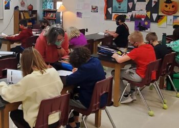 Keep politics out of new history and civics initiative, educators say